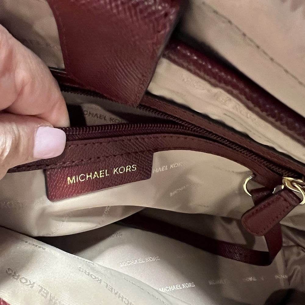 Michael Kors Jet Set Travel Leather Tote Lrg Shoulder Bag Maroon Red MK Logo EUC - Picture 9 of 12